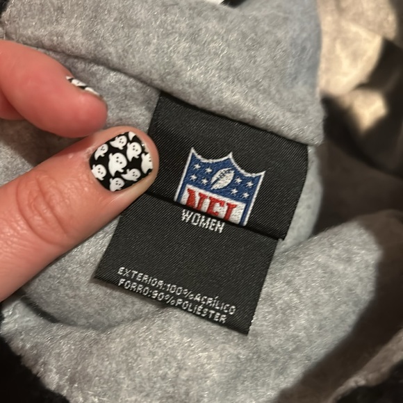 NWT Women’s beanie - Picture 6 of 7